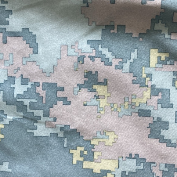 Simms swim/board shorts. Digital camo - Picture 3 of 3